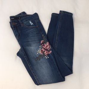 Harper Detailed Skinny Jeans